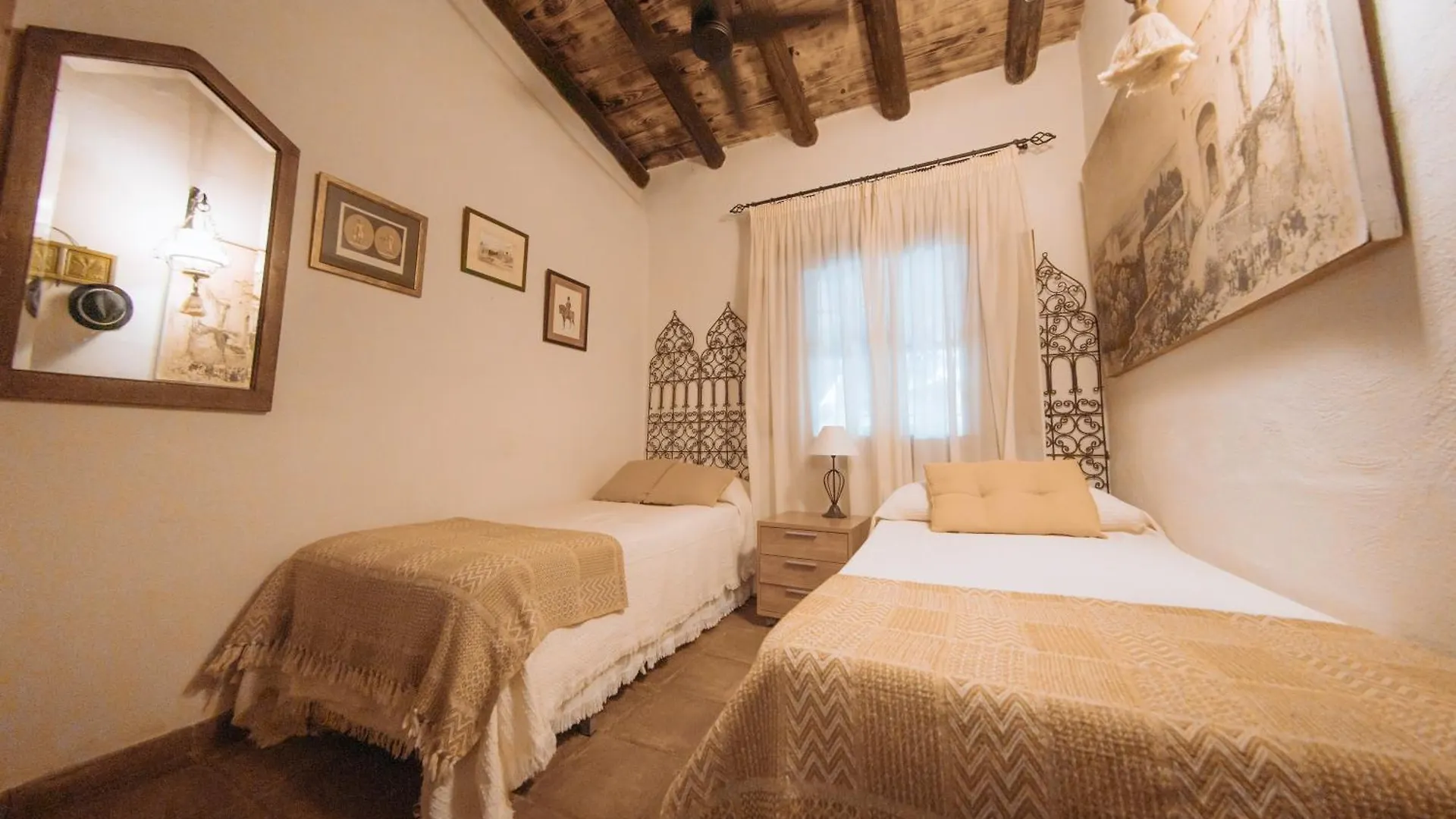 LA CUADRA, Finca privada a los pies de Sierra Nevada, a 10 minutos del centro, Jardín, Barbacoa La Zubia  0*, La Zubia (Granada) España