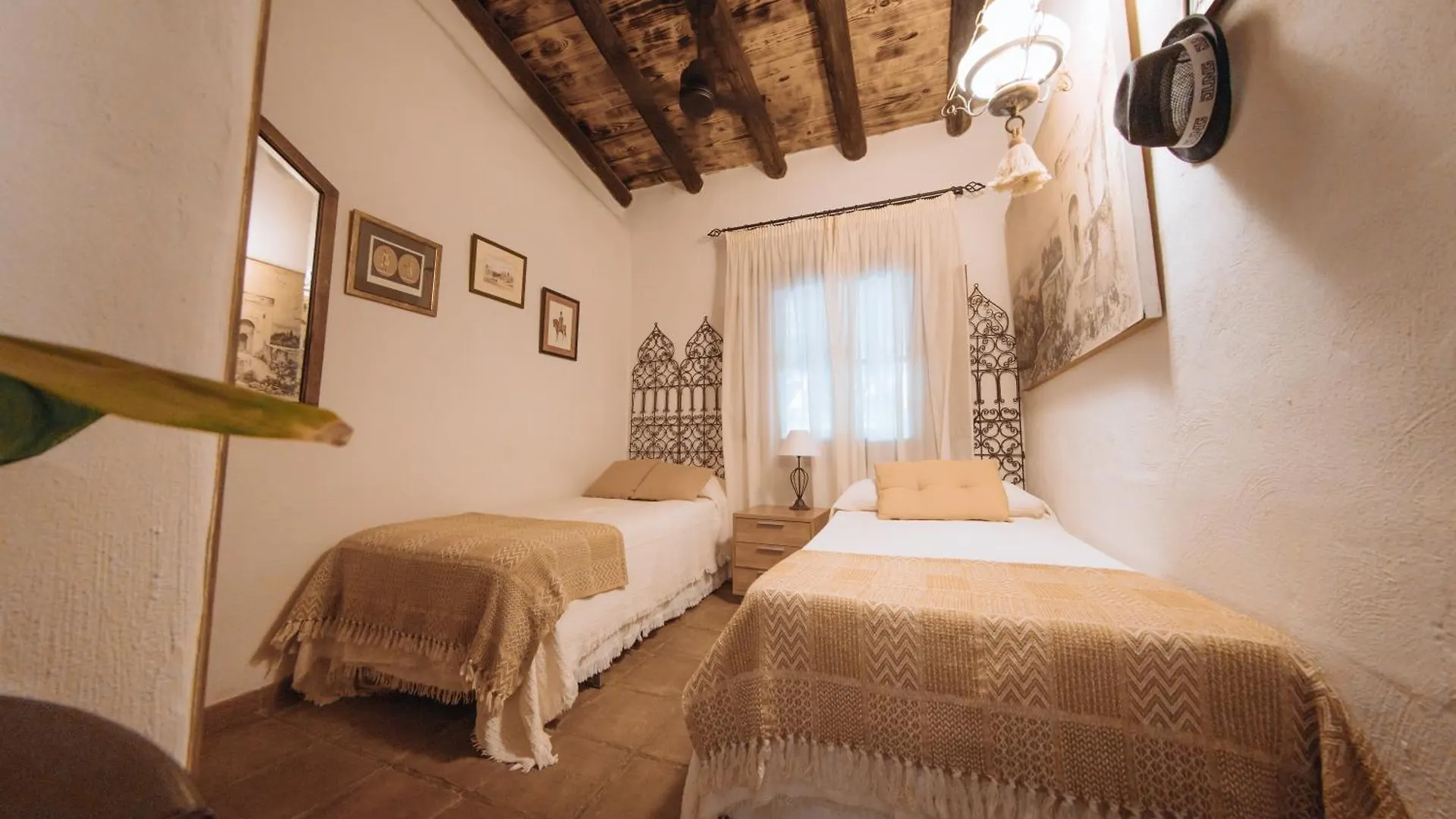Сasa de vacaciones LA CUADRA, Finca privada a los pies de Sierra Nevada, a 10 minutos del centro, Jardín, Barbacoa La Zubia