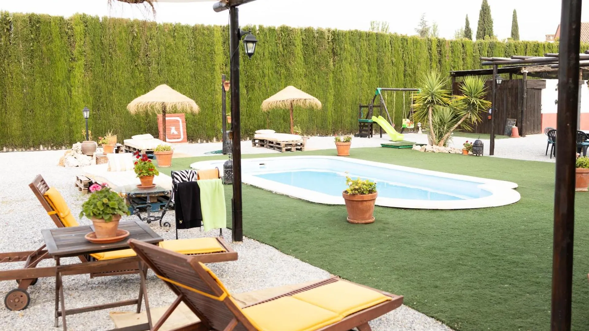 Сasa de vacaciones LA CUADRA, Finca privada a los pies de Sierra Nevada, a 10 minutos del centro, Jardín, Barbacoa La Zubia  España