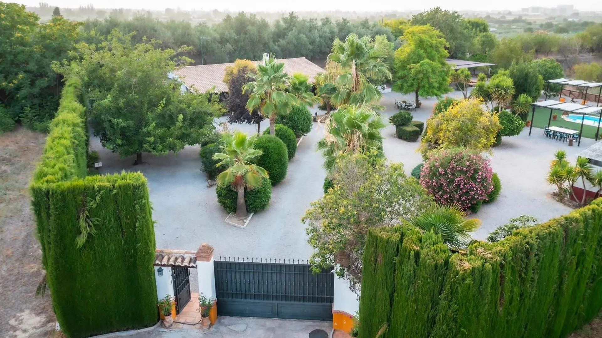 La Cuadra, Finca A Los Pies De Sierra Nevada, A 10 Minutos Del Centro, Piscina, Jardin, Barbacoa La Zubia