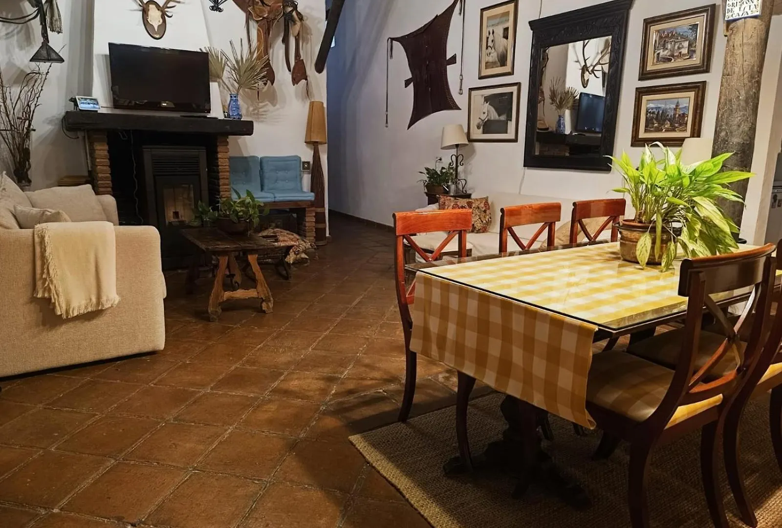 Сasa de vacaciones LA CUADRA, Finca privada a los pies de Sierra Nevada, a 10 minutos del centro, Jardín, Barbacoa La Zubia